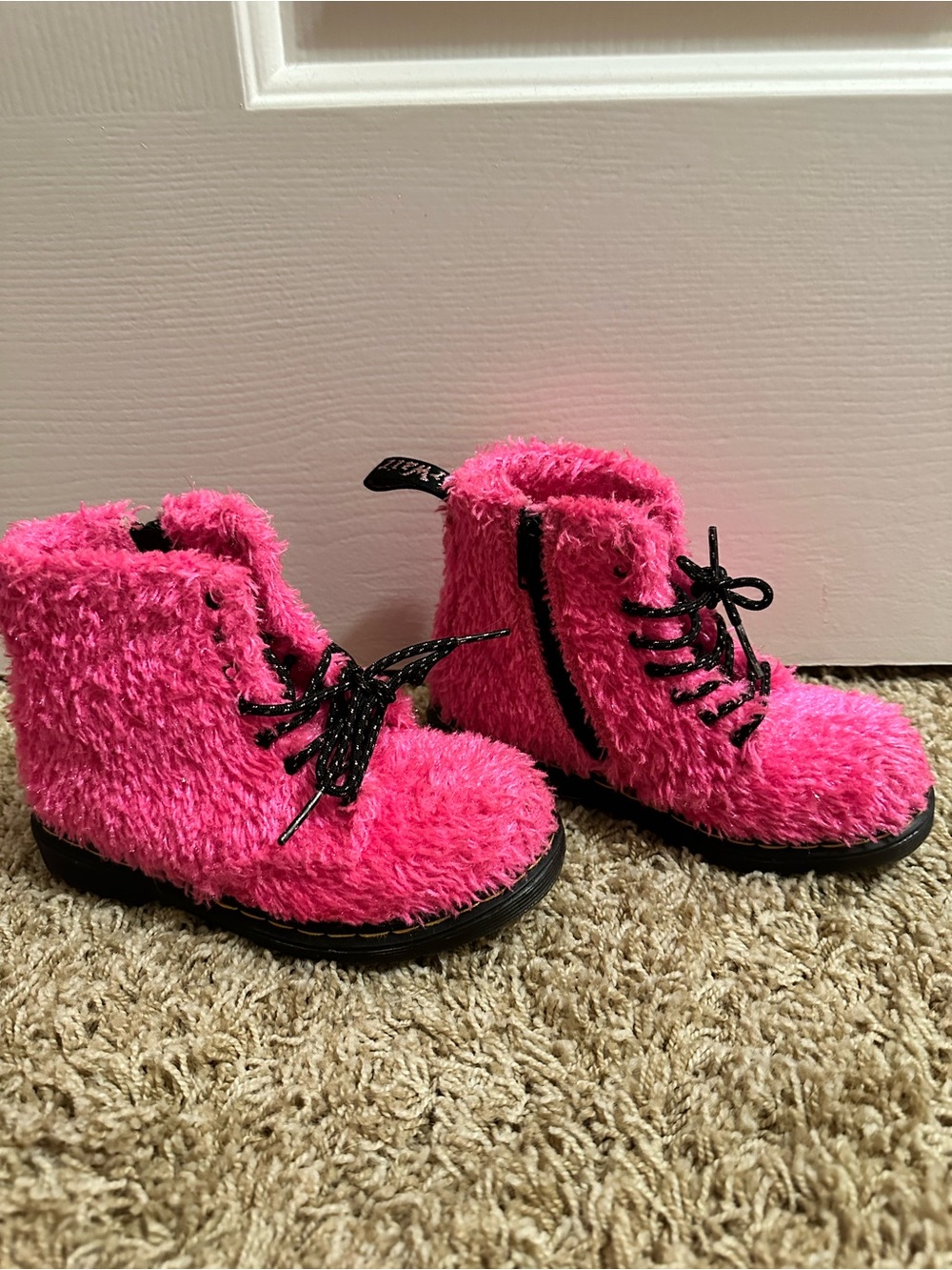 DR. MARTENS 1460 Pascal J Tinsel Fur Boots Kid's Size 10 Clash Pink - Picture 3 of 8